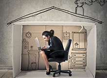 E-learningové školení BOZP musí probíhat v práci nebo doma?